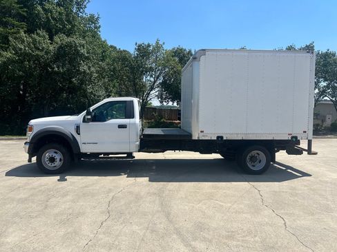 Used 2021 Ford F550 2WD Regular Cab Super Duty image 2
