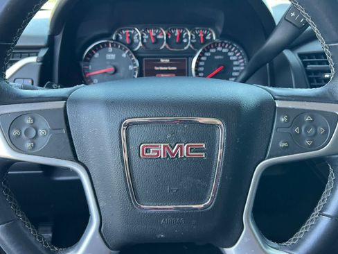Used 2015 GMC Yukon SLE RWD image 25