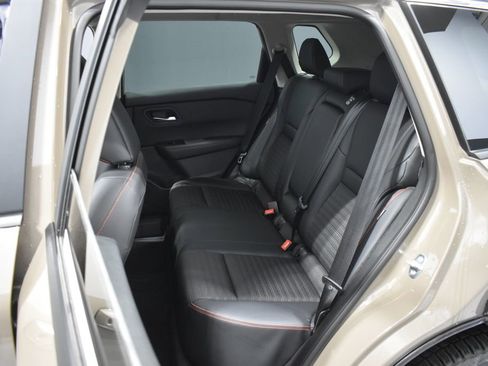 Certified 2025 Nissan Rogue SV AWD/4WD image 29