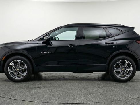 Used 2025 Chevrolet Blazer LT image 5