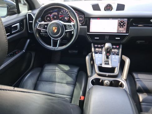 Used 2019 Porsche Cayenne AWD/4WD image 25