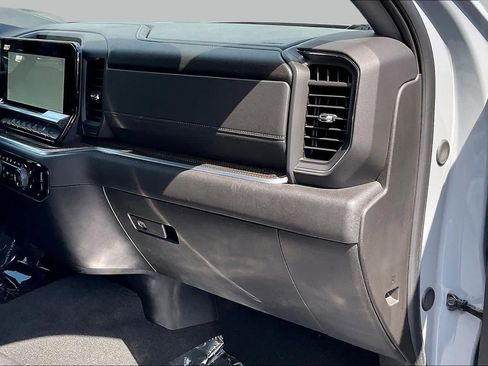 Used 2024 Chevrolet Silverado 1500 LT AWD/4WD image 16