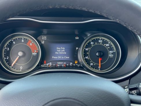 Used 2022 Jeep Cherokee Limited image 26