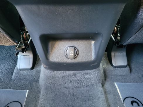 Used 2024 Kia Telluride S image 14