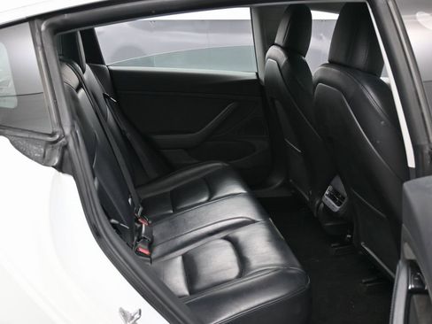 Used 2019 Tesla Model 3 Standard Range Plus image 34