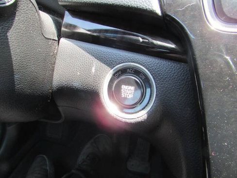 Used 2014 Kia Cadenza Premium w/ Luxury Package FWD image 19