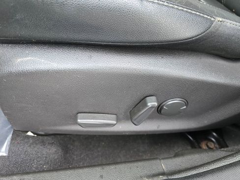 Used 2016 Ford Focus SE w/ Equipment Group 201A image 16