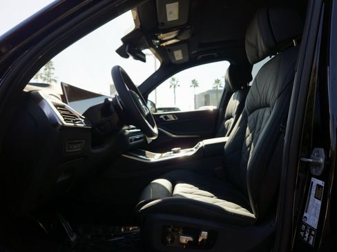 New 2026 BMW X5 M60i w/ Executive Package image 10