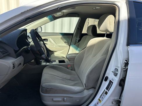 Used 2009 Toyota Camry LE image 6