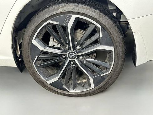 Used 2024 Nissan Altima 2.5 SR w/ SR Premium Package AWD/4WD image 32