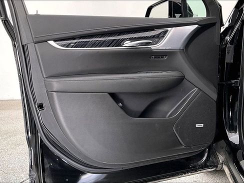 Used 2024 Cadillac XT6 Premium Luxury w/ LPO, Floor Liner Package image 24