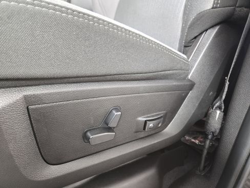 Used 2024 RAM 2500 Big Horn w/ Bed Utility Group image 30