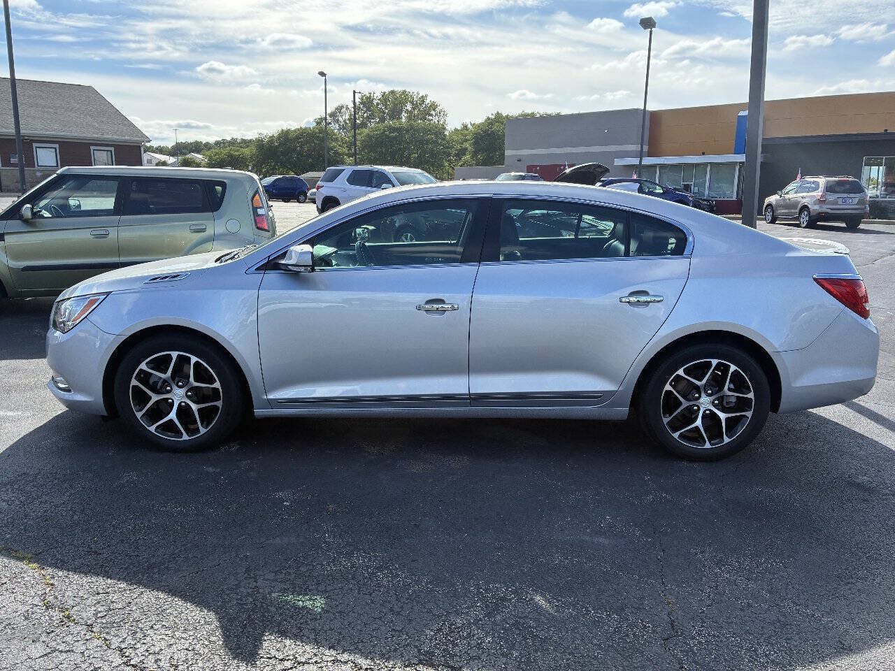 Used 2016 Buick LaCrosse Sport Touring FWD image 3