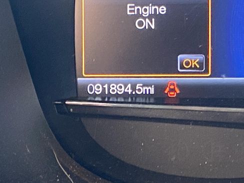 Used 2017 Ford Explorer XLT w/ Equipment Group 201A image 28