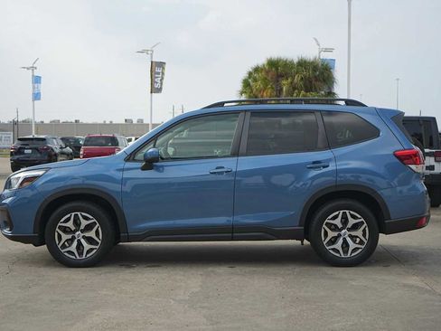Used 2020 Subaru Forester Premium image 3