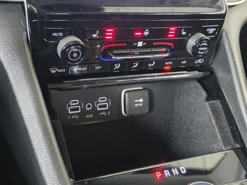 Used 2022 Jeep Grand Cherokee L Limited RWD image 24