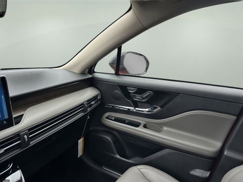 New 2026 Lincoln Corsair Reserve AWD/4WD image 16