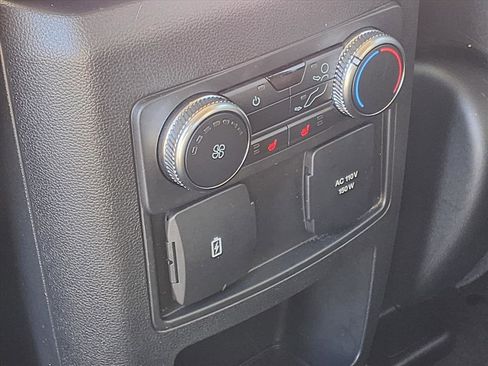 Used 2020 Ford Explorer Limited image 18