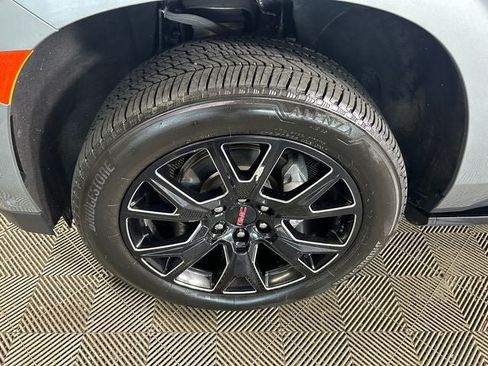 Used 2023 GMC Yukon Denali w/ Denali Reserve Package AWD/4WD image 10