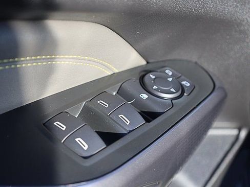 Used 2025 Chevrolet Trax ACTIV image 33