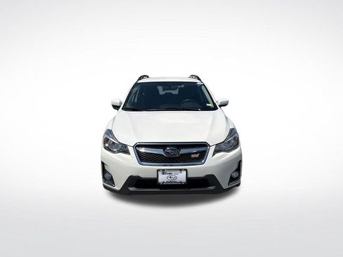 Used 2017 Subaru Crosstrek 2.0i Premium AWD/4WD image 3