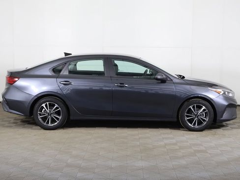 Used 2023 Kia Forte LXS w/ LXS Technology Package image 17