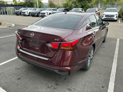 Used 2023 Nissan Altima 2.5 SV FWD image 4