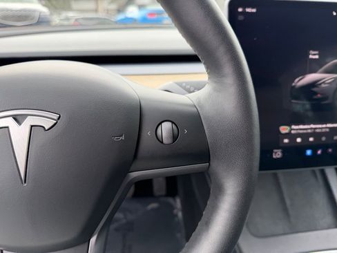 Used 2023 Tesla Model 3 Standard Range image 18