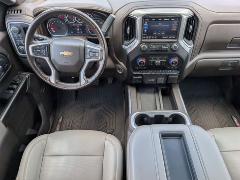 Used 2021 Chevrolet Silverado 1500 LTZ AWD/4WD image 6