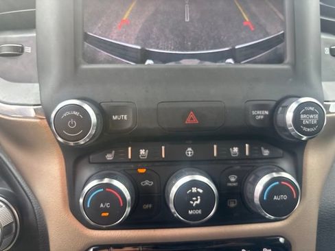 Used 2022 RAM 1500 Laramie AWD/4WD image 33