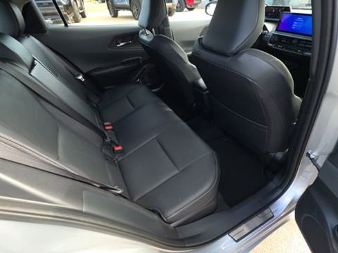 Used 2024 Toyota Prius Limited w/ Limited Premium Package image 21