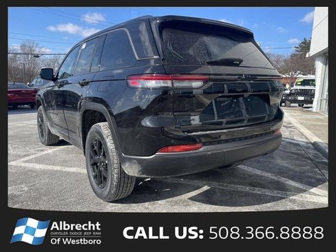New 2026 Jeep Grand Cherokee Altitude AWD/4WD image 3