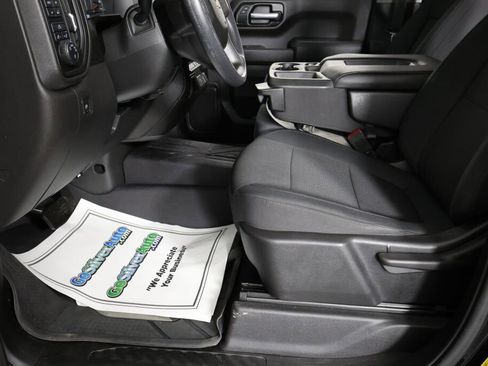 Used 2020 Chevrolet Silverado 1500 Custom w/ Custom Value Package image 13