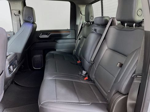 Used 2025 GMC Sierra 3500 Denali AWD/4WD image 31