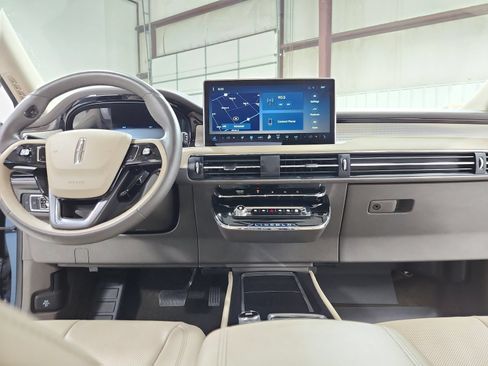 Used 2023 Lincoln Corsair AWD w/ Equipment Group 101A image 26