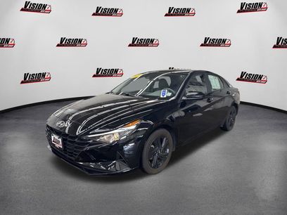 Used 2022 Hyundai Elantra SEL w/ Preferred Accessory Package