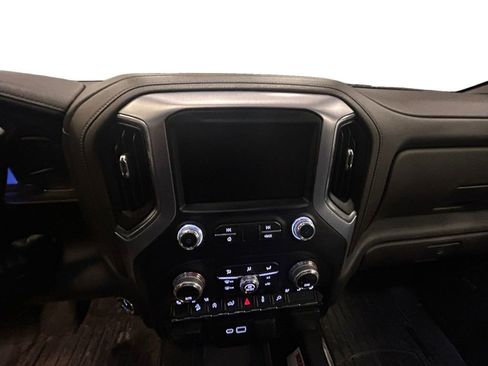 Used 2019 GMC Sierra 1500 SLT w/ SLT Convenience Package image 8