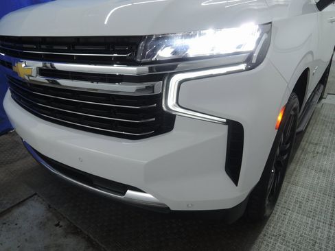 Used 2024 Chevrolet Tahoe LT w/ Luxury Package image 41