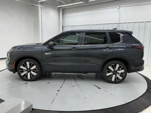 New 2026 Mitsubishi Outlander SE AWD/4WD image 6