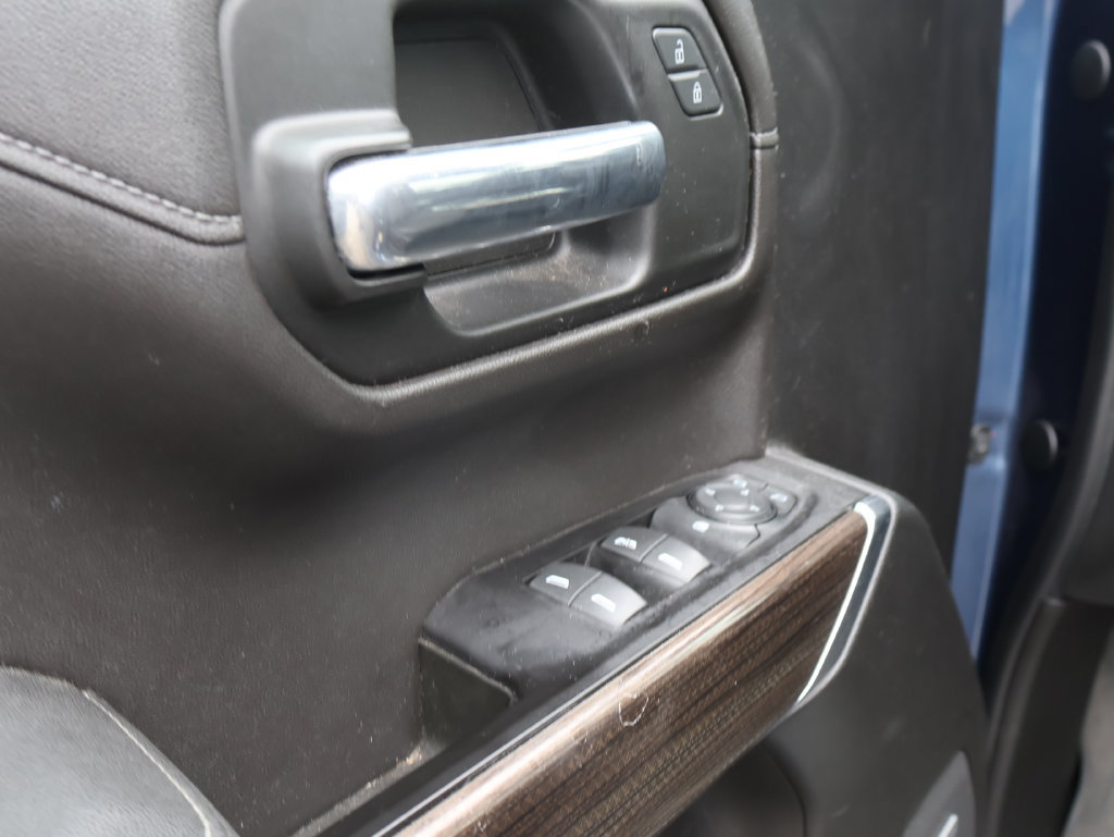 Used 2019 Chevrolet Silverado 1500 RST w/ True North Edition AWD/4WD image 19