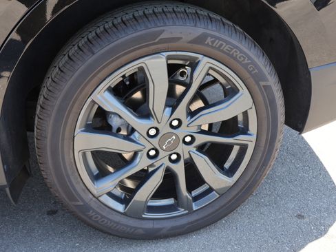 Used 2023 Chevrolet Equinox RS w/ LPO, Floor Liner Package AWD/4WD image 40