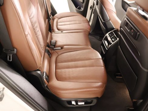 Used 2020 BMW X5 sDrive40i w/ Luxury Seating Package RWD image 15