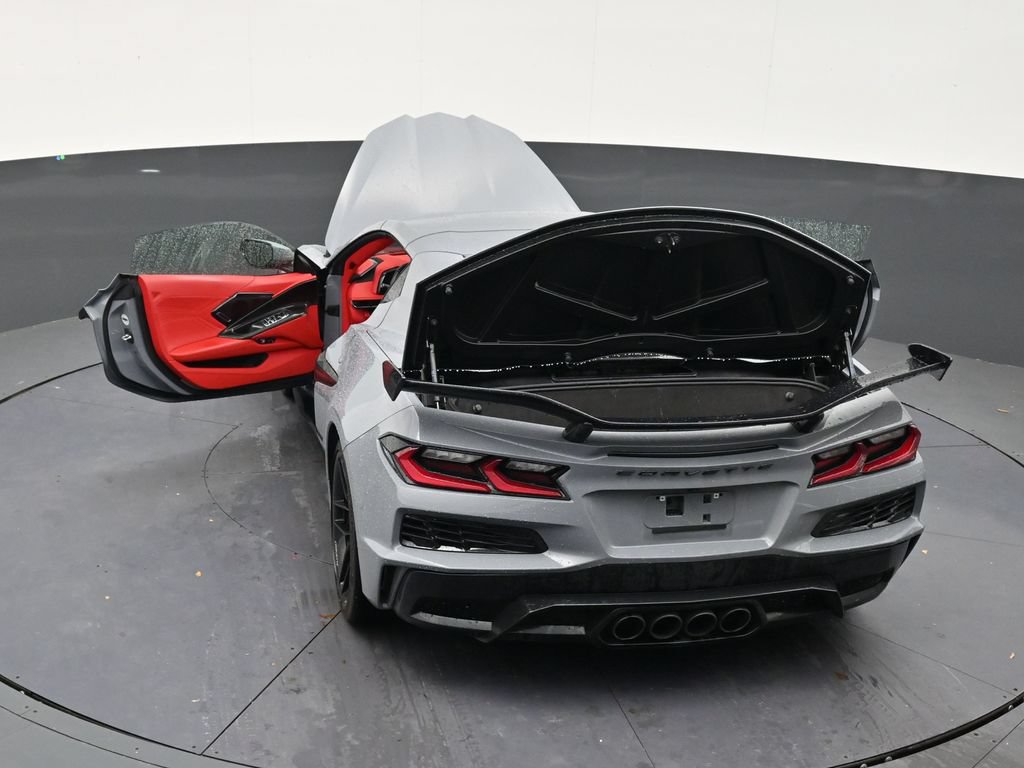 Used 2025 Chevrolet Corvette Z06 w/ Z07 Performance Package RWD image 31