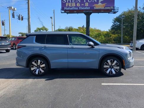 New 2026 Mitsubishi Outlander SEL FWD image 5