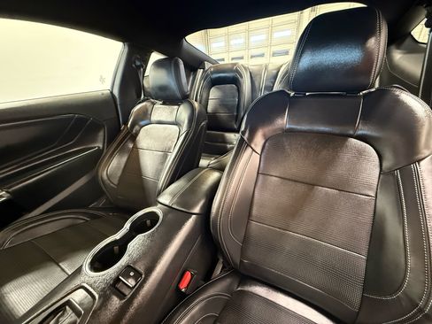 Used 2024 Ford Mustang GT Premium image 13