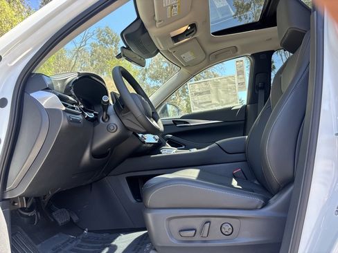 New 2026 INFINITI QX60 Luxe w/ Cargo Package image 22