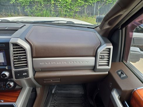 Used 2019 Ford F450 King Ranch w/ King Ranch Ultimate Package AWD/4WD image 22