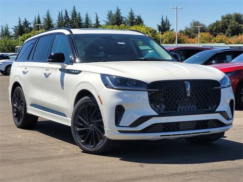 New 2026 Lincoln Aviator Reserve image 1