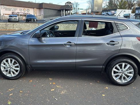 Certified 2022 Nissan Rogue Sport SV w/ Technology Package image 4