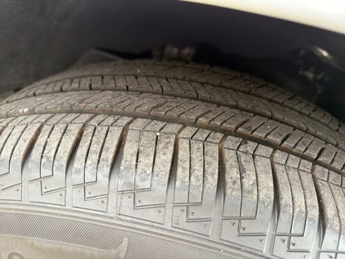 Used 2025 Ford Expedition Active AWD/4WD image 12